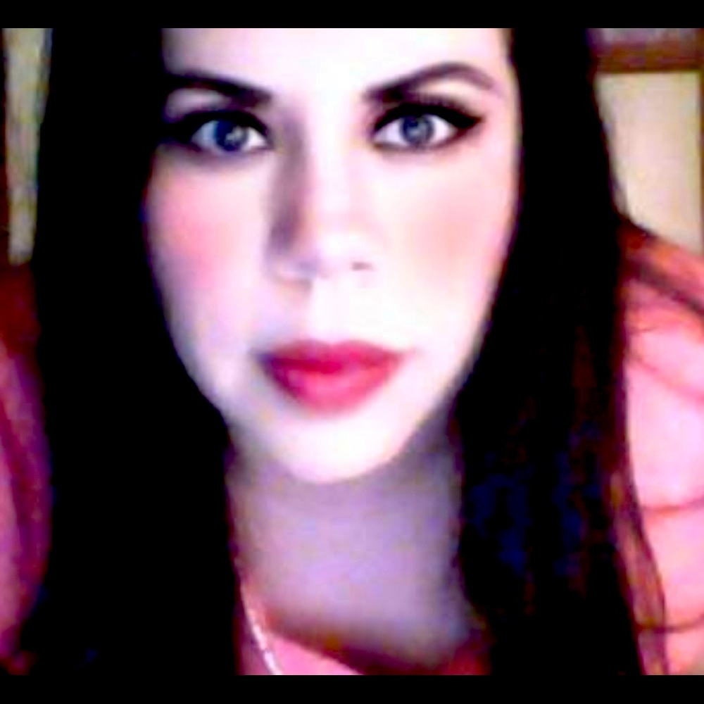 Meet your Posher, Tania